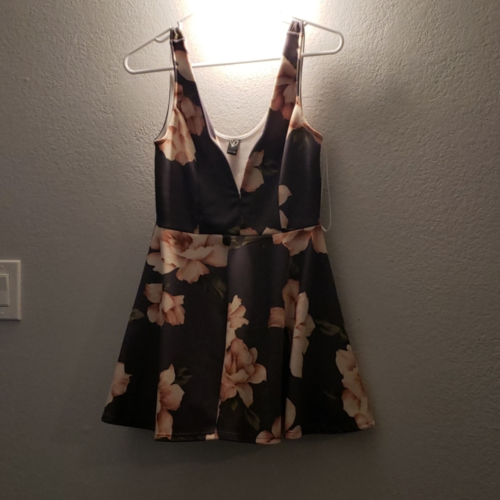 Windsor Valentines V-Neck Romper Dress